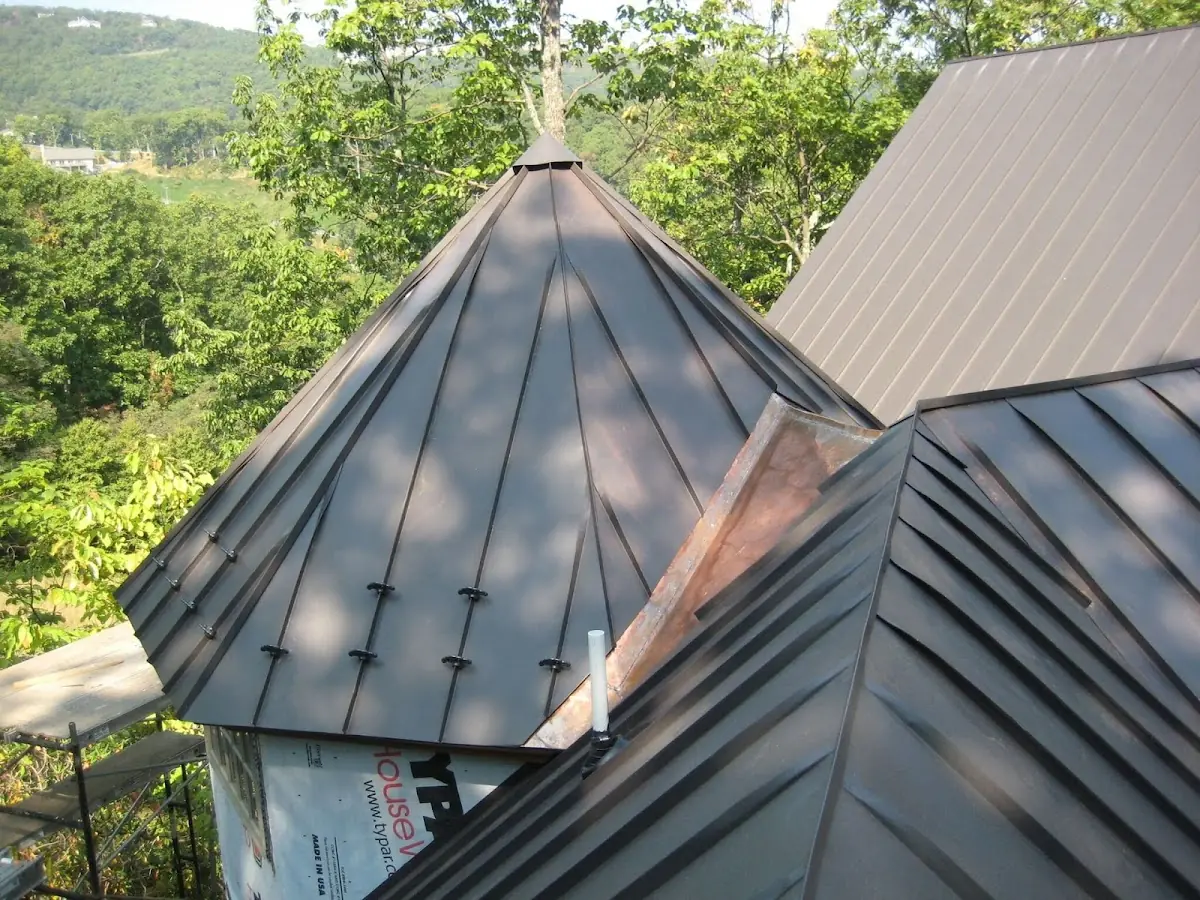 Professional Gutter Cleaning by Craftsman Roofing in Marina West